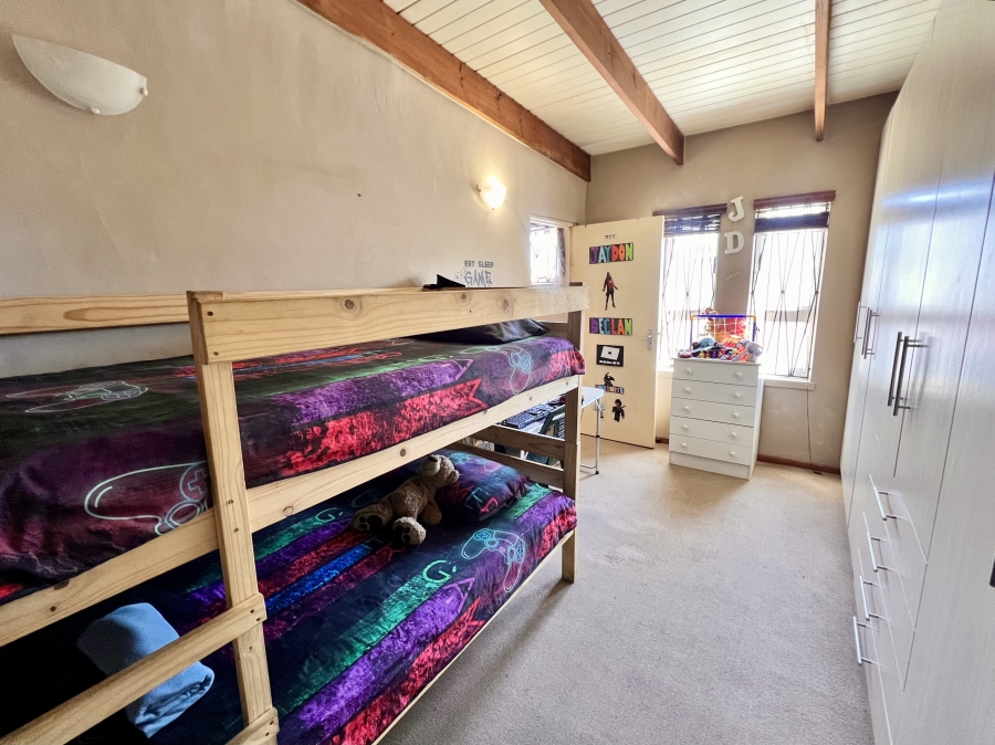 3 Bedroom Property for Sale in Ruyterwacht Western Cape